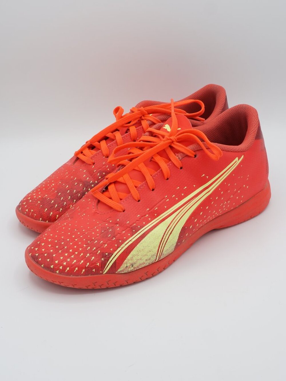 Puma Ultra Match IT Indoor Soccer Futsal Shoes Fiery Coral Men's 7.5 / Women's 9
